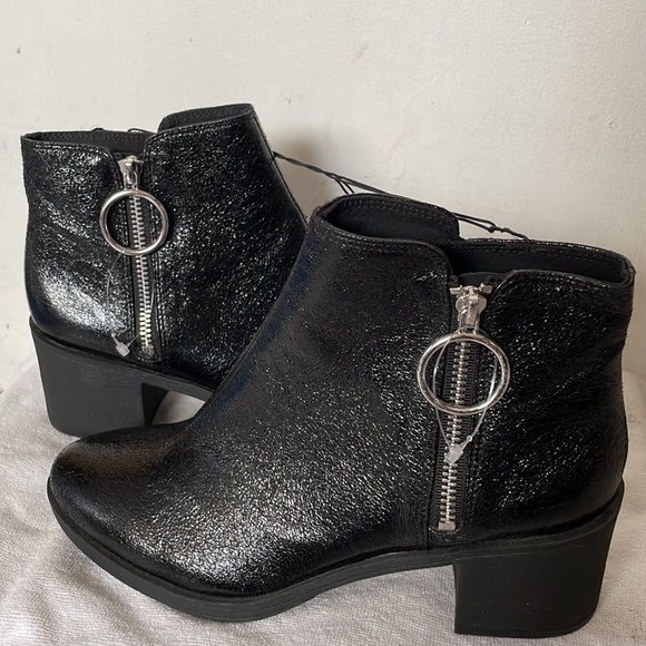 Divided boots by H & M - Picture 2 of 6